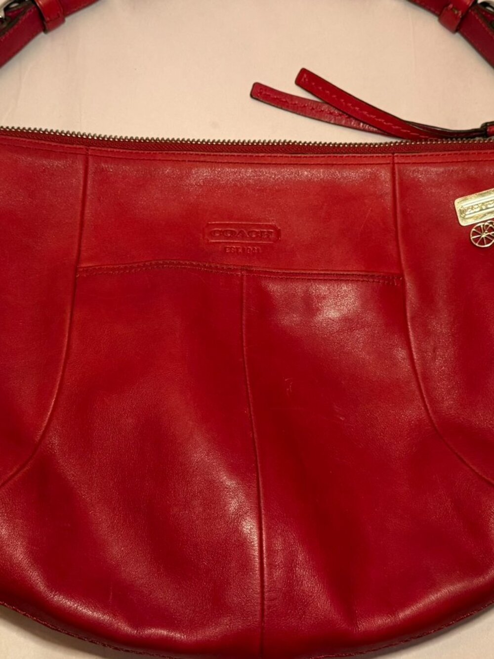Coach Hobo Shoulder Bag with Stagecoach Bag Charm - Picture 2 of 16